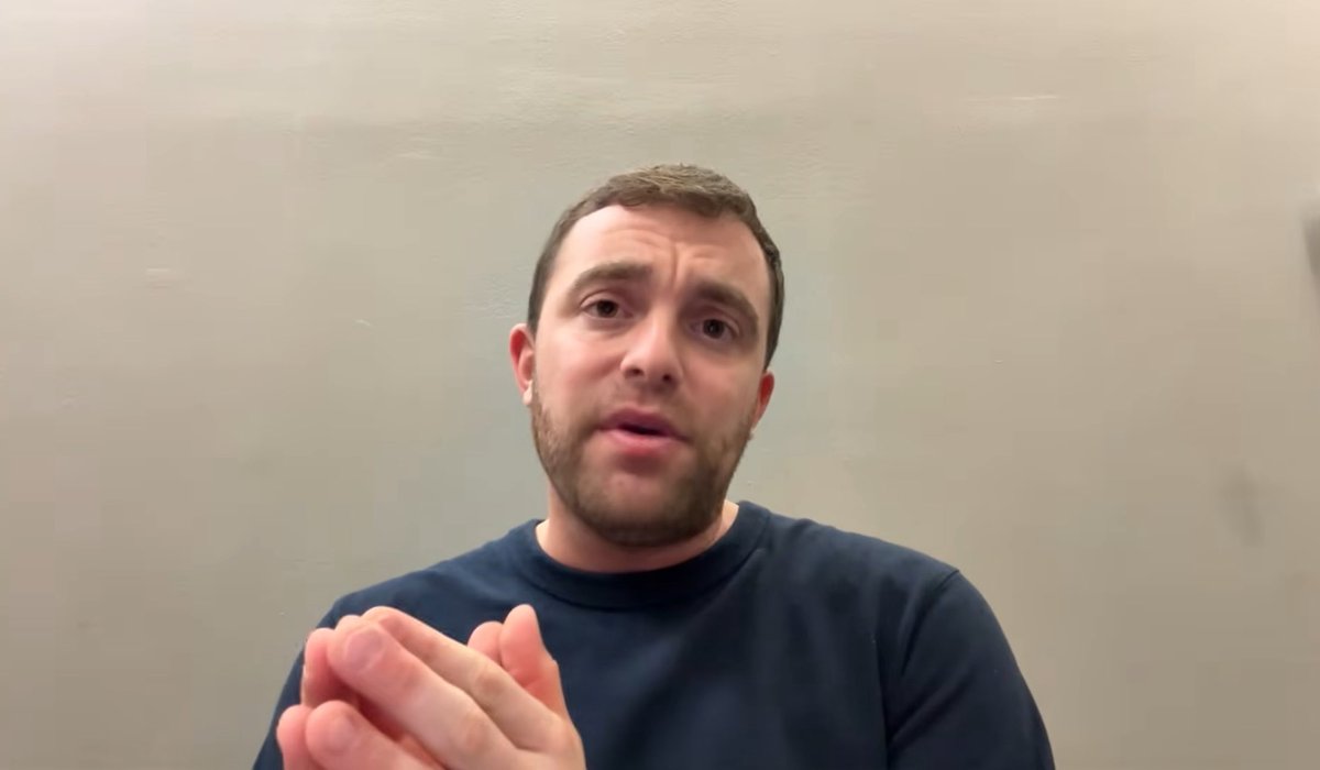 عمرو tweet media