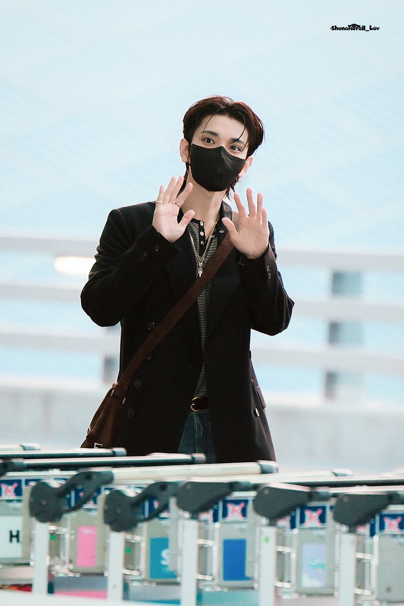 260325 ICN 

🇭🇰

#조슈아 #JOSHUA #홍지수 #ジョシュア
#세븐틴⁠ ⁠⁠ ⁠#SEVENTEEN⁠  #SVT