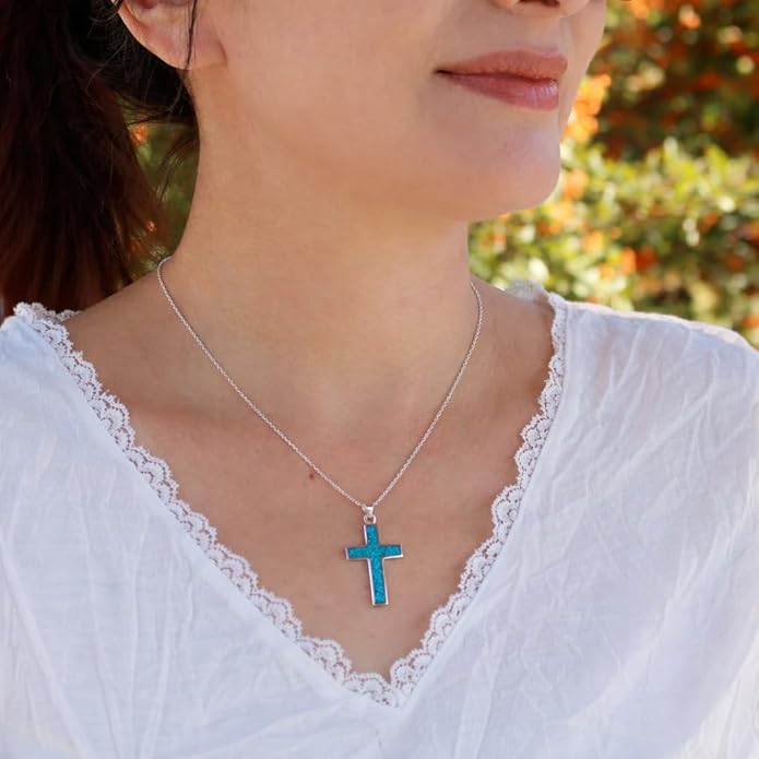 Echmeck_Jewelry's tweet photo. https://t.co/Y429gOmcEp Handmade 925 sterling silver cross pendant with a vibrant blue turquoise mosaic inlay. Each piece is unique, artisan-crafted, and built to last✨
#SterlingSilver #TurquoiseJewelry #CrossPendant #HandmadeJewelry #FaithStyle #Turquoise https://t.co/9IejqXReXo
