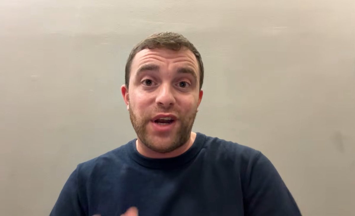 عمرو tweet media