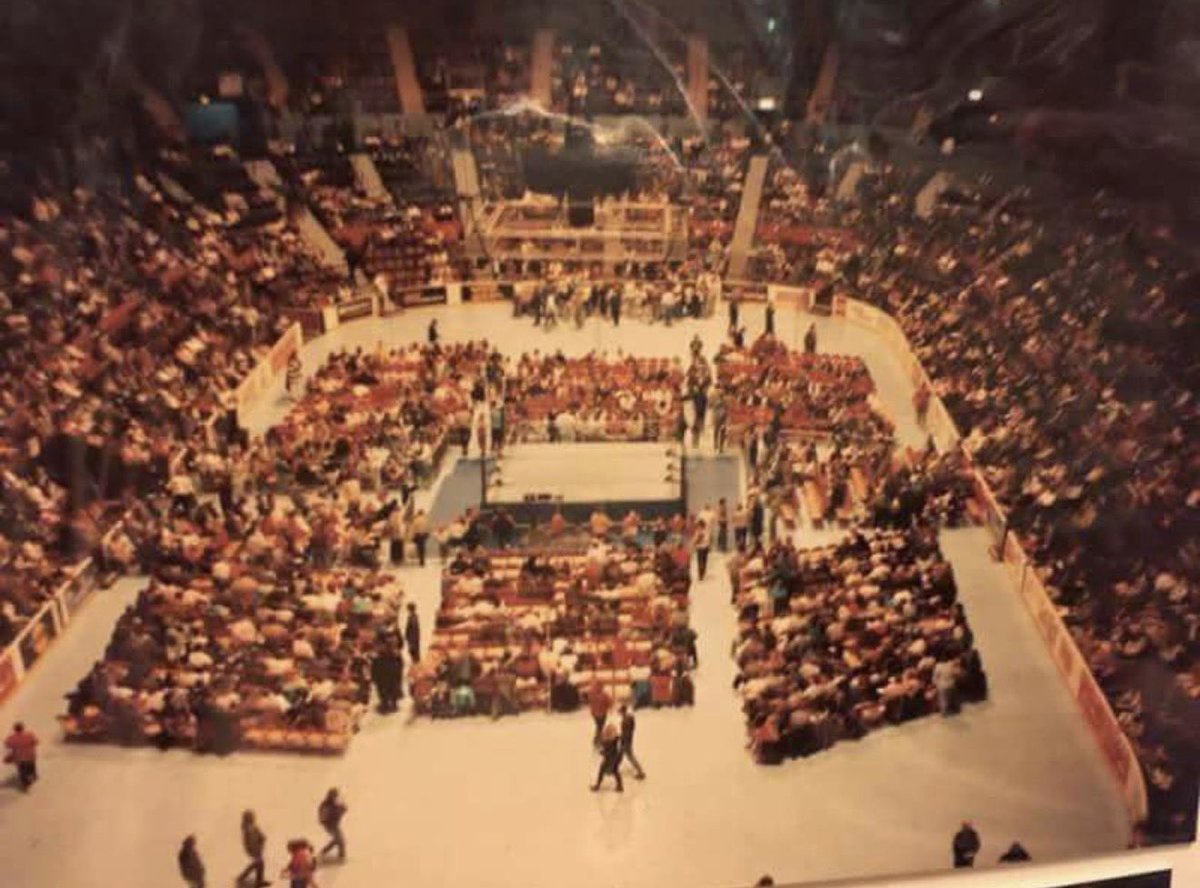 Book Pro Wrestlers tweet media