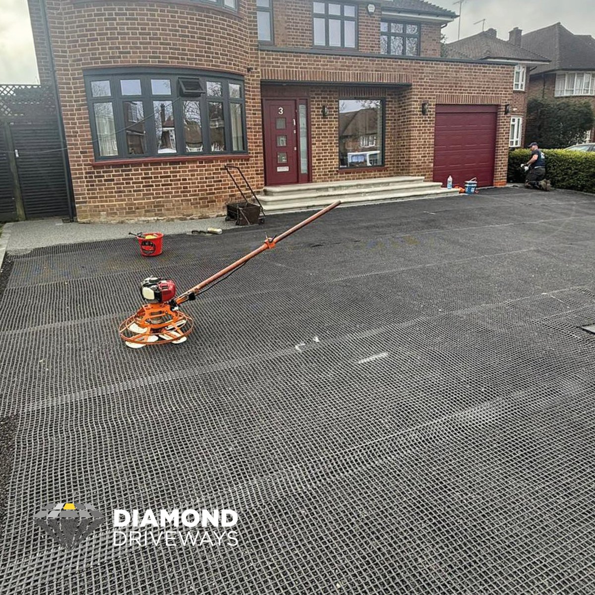 diamonddrives's tweet photo. We would like to welcome to #finchley a new driveway from Diamond Driveways.
We know that, using Vuba resin in stunning Vesuvian, they will be very good neighbours indeed 📷 https://t.co/J4KDxmwVBr