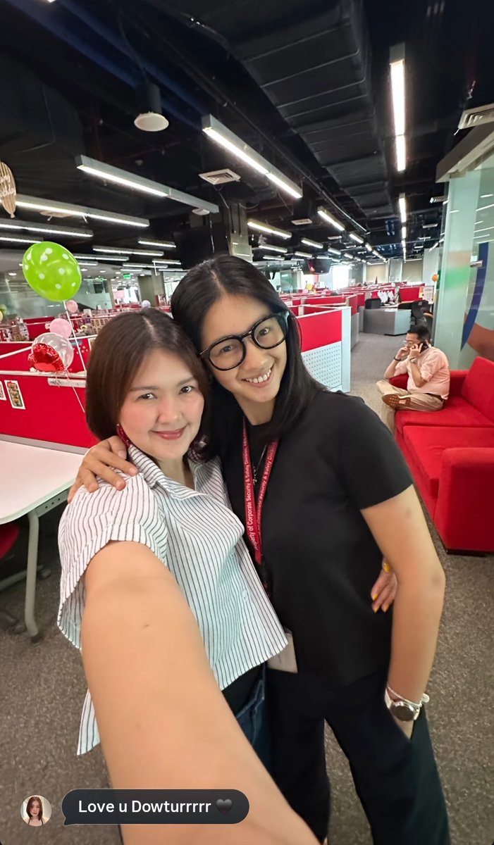 joytotheworld tweet media