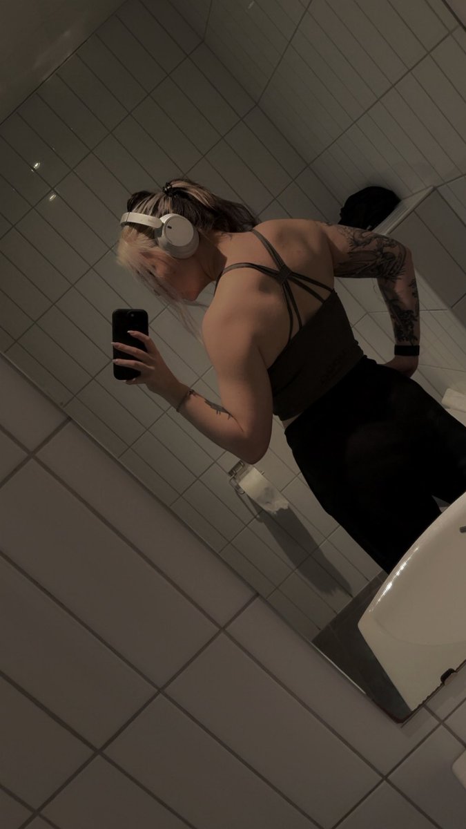 ✧☽𝓥𝓲𝓴𝓲𝓷𝓰☾✧ tweet media