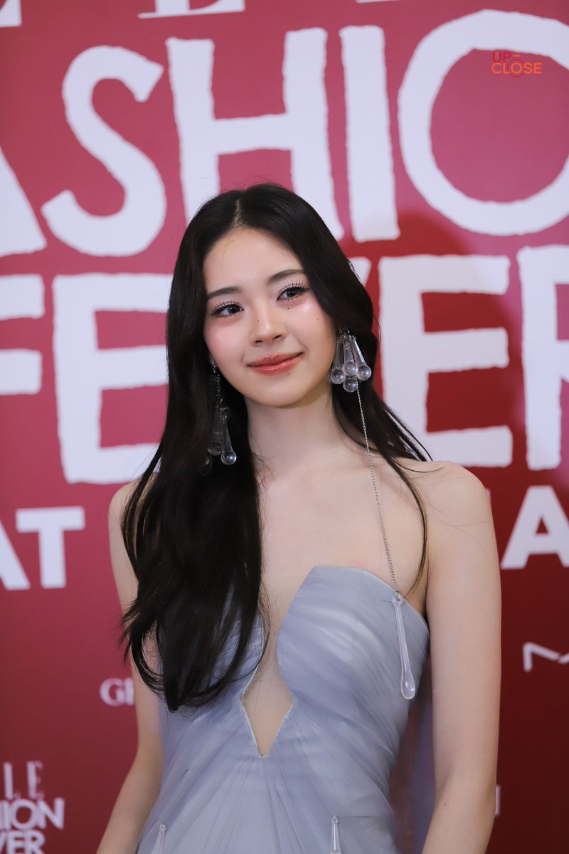 The Up-close tweet media