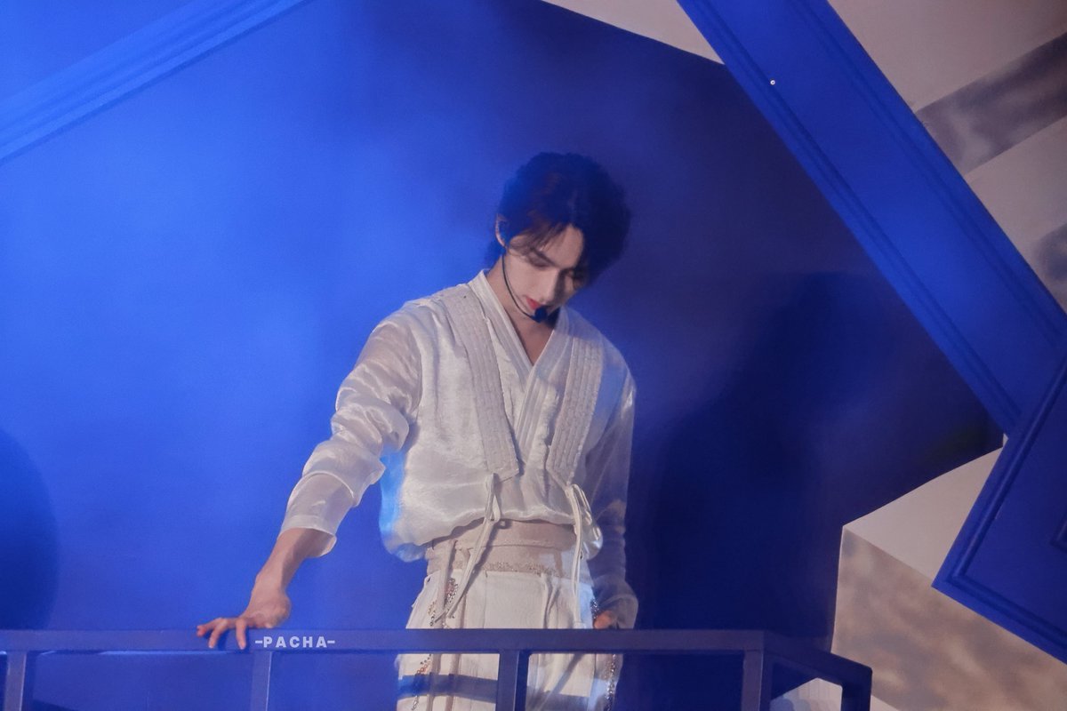 🌙
#文俊辉 #세븐틴 #준 #Junhui
#JUN #문준휘 #ジュン