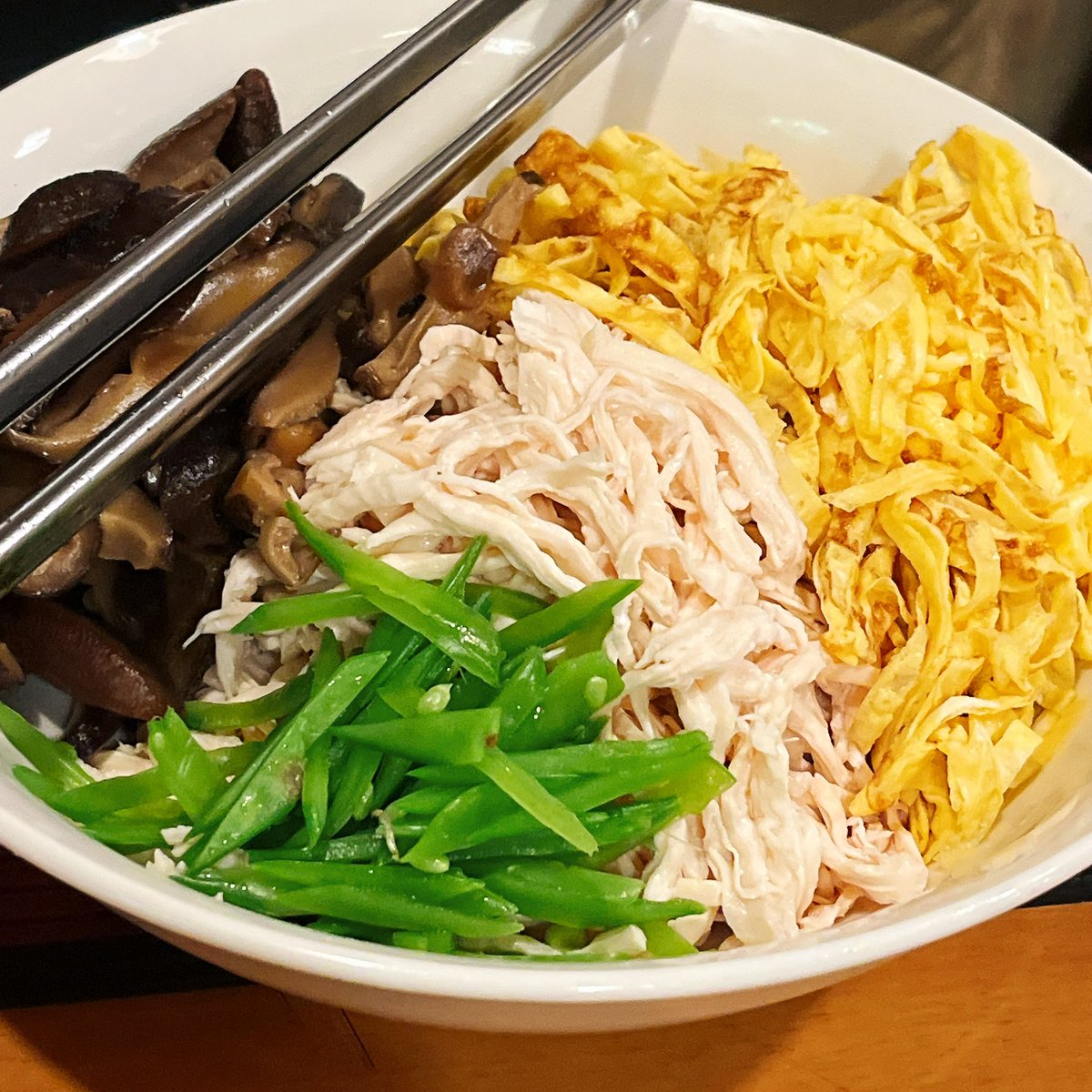 ますみ tweet media