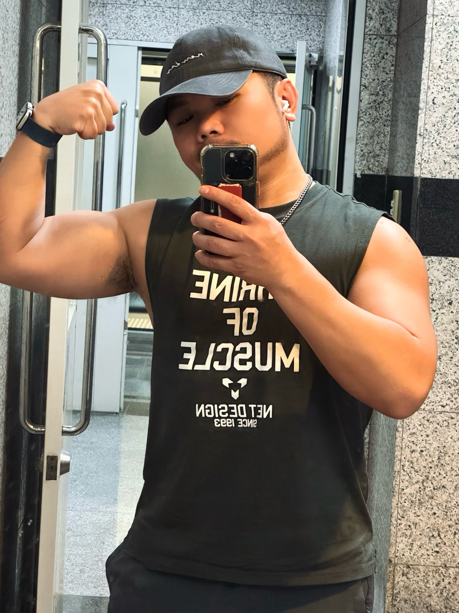 陽光肉壯大哥哥 tweet media