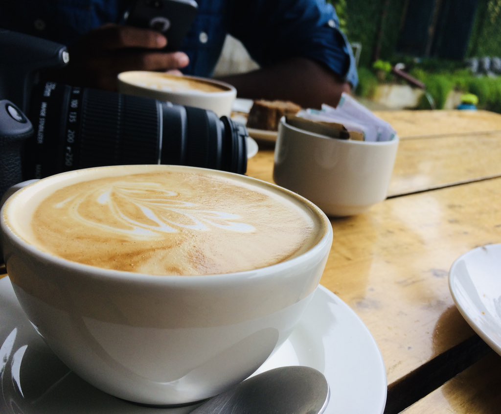 ajith_ofl's tweet photo. Where ideas starts ☕️ ✨
#coffee #cafetime #latte #portrait 
#streetphoto #morningvibe https://t.co/irifRhqwxc