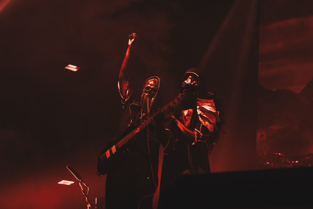 𝚝𝚎𝚎𝚗𝚒𝚎 tweet media