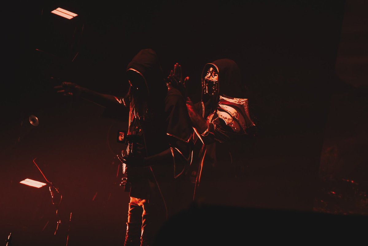 𝚝𝚎𝚎𝚗𝚒𝚎 tweet media