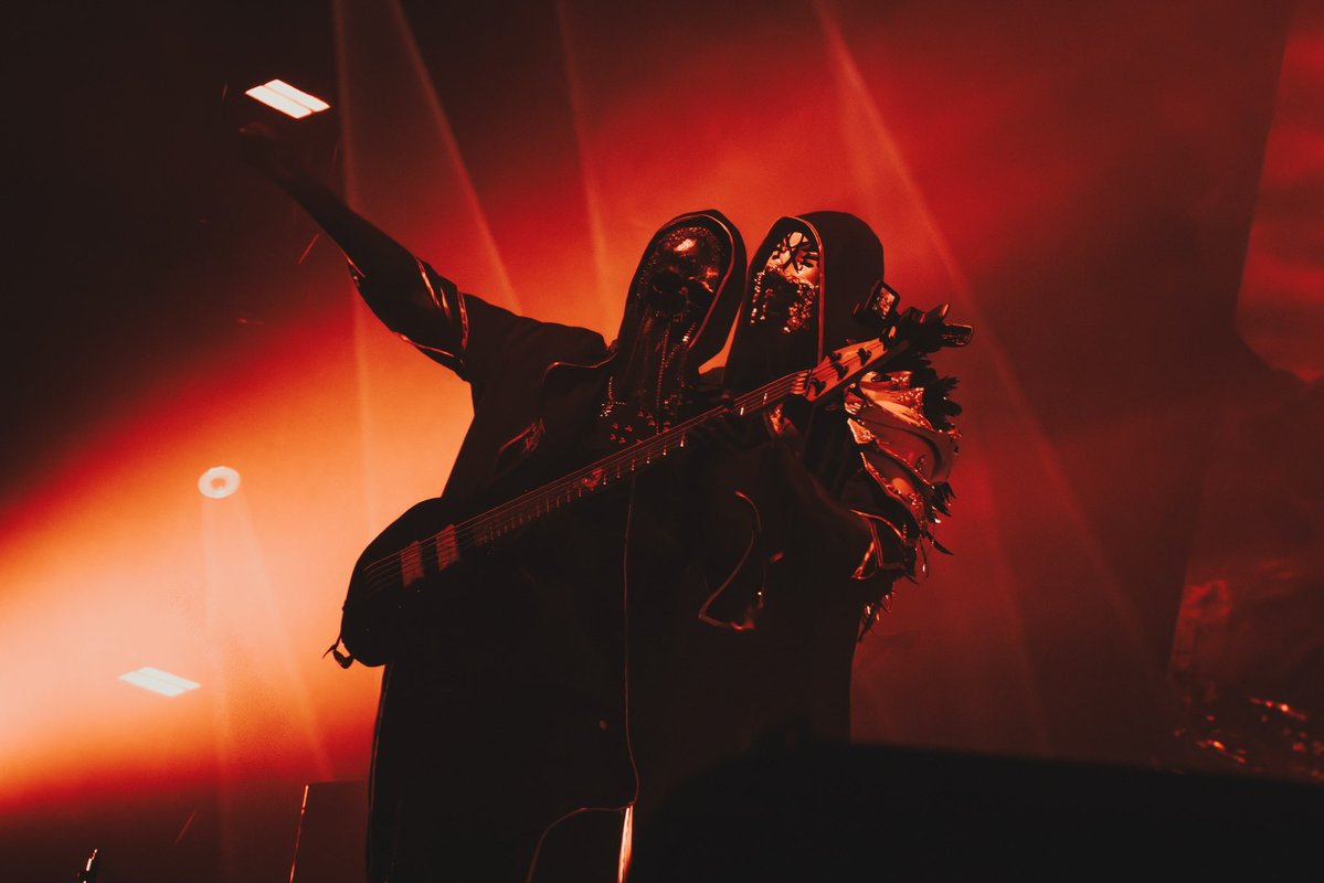 𝚝𝚎𝚎𝚗𝚒𝚎 tweet media