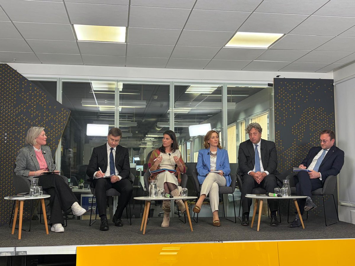 SMEunited's tweet image. EU legislation must be workable for #SMEs in practice - SG @VCWillems at the @Euractiv panel:

➡️ Apply #ThinkSmallFirst consistently
➡️ Set realistic, proportionate requirements
➡️ Allow sufficient transition time
➡️ Strengthen impact assessments across EU Institutions