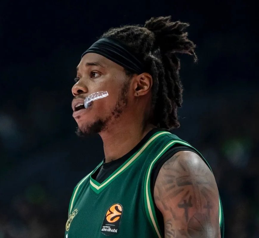 #Paobc μιλάμε για τον πιο ΠΟΥΘΕΝΑ και ΛΙΓΟΨΥΧΟ παίχτη που πέρασε απ' τον Παναθηναϊκό αναλογικά και με τον μισθό του.

Ούτε ταλέντο ήταν κάτι ιδιαίτερο.

Παράδειγμα προς αποφυγήν..