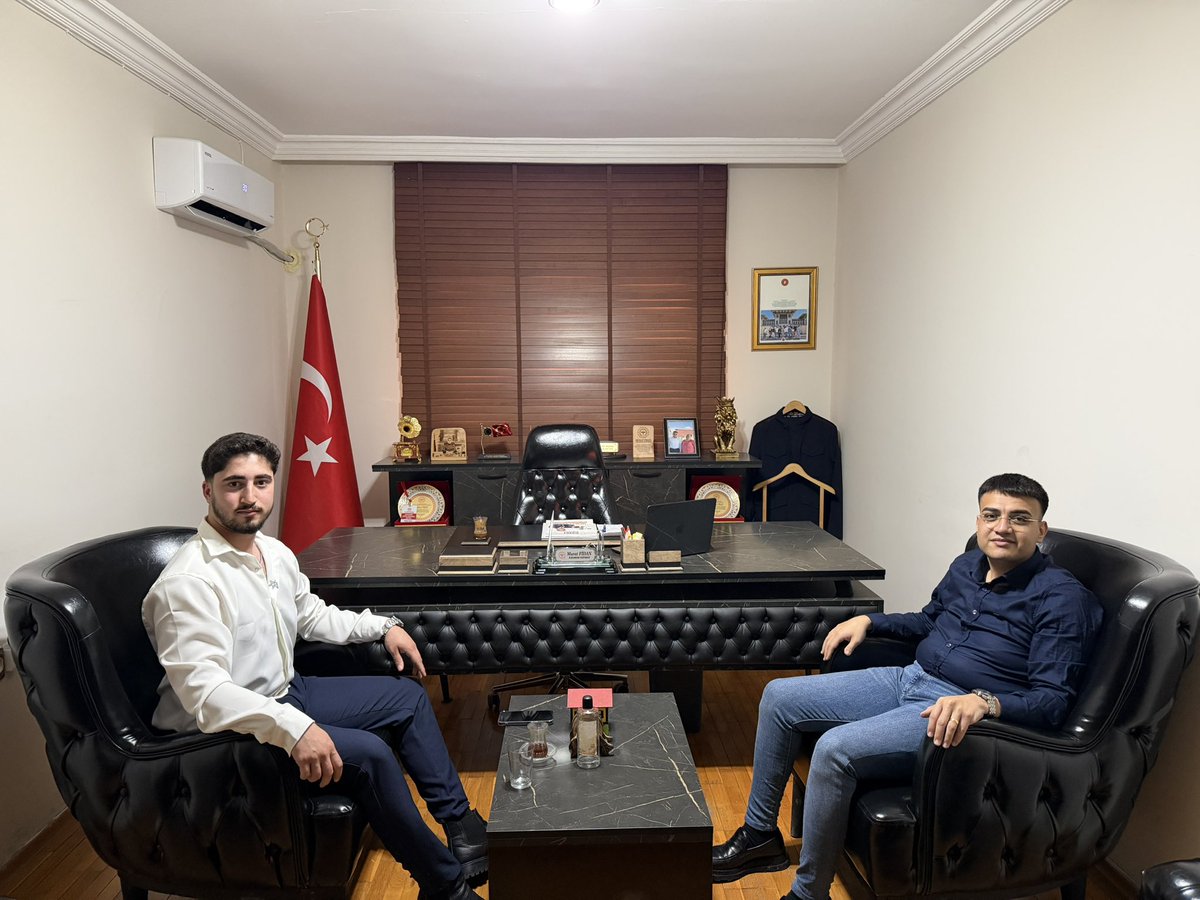 Değerli Kardeşimiz Sn.Harun Topal’ı Firmamızda Ağırladık.

Harun Kardeşimiz’e Nazik Ziyaretlerinden Dolayı Teşekkür Ediyorum.