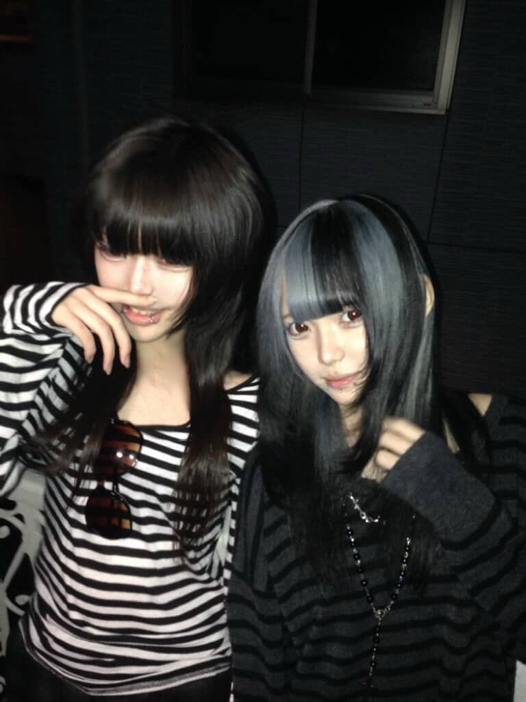 痕 tweet media