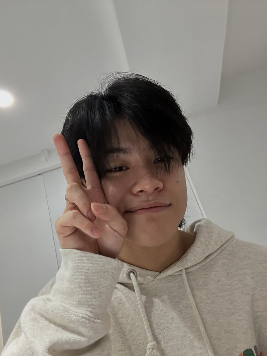 PHUTATCHAI OFFICIAL 🏒🎤 tweet media