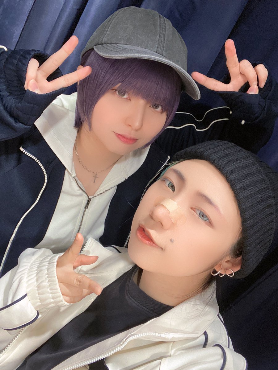 改めまして、3月22日音色Vol.238ありがとうございました✨
いつもと少し違う衣装にチャレンジしましたが、好評で嬉しいです✊
みんながハモリを褒めてくれるのでいつもハモリのモチベーションが高い2人です☺️
現地の方も配信の方も差し入れもたくさんありがとうございました〜٩( ᐛ )و