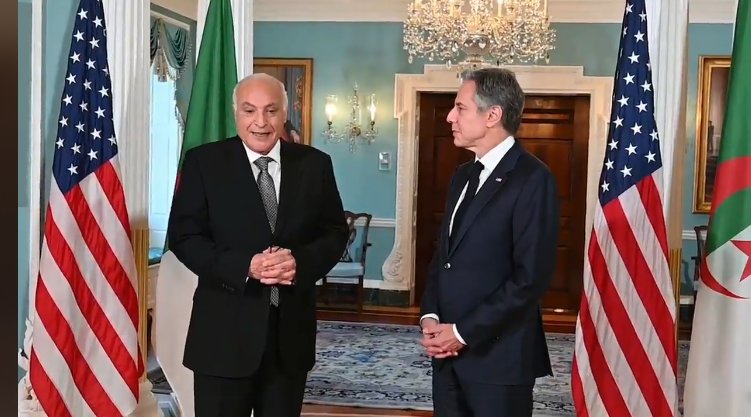 1️⃣الجزائر الكبرى🇩🇿 tweet media