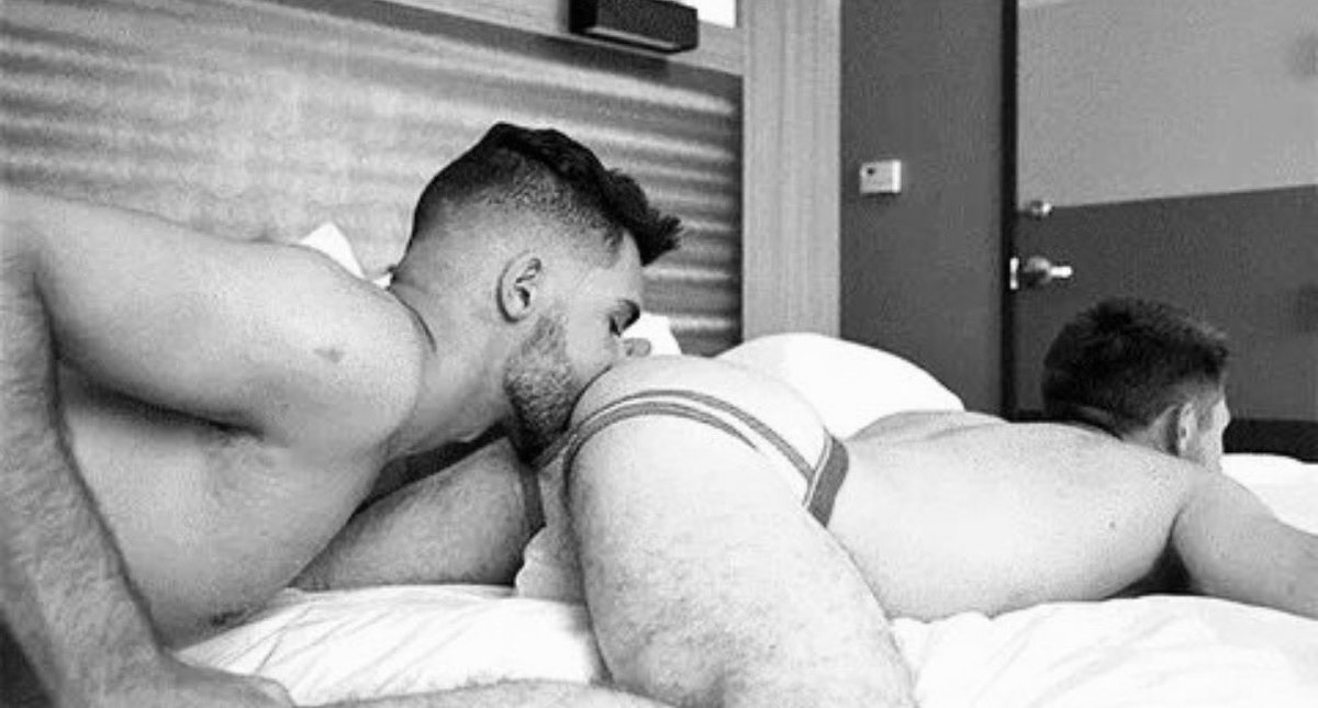 Gay B+W - MEN ONLY tweet media