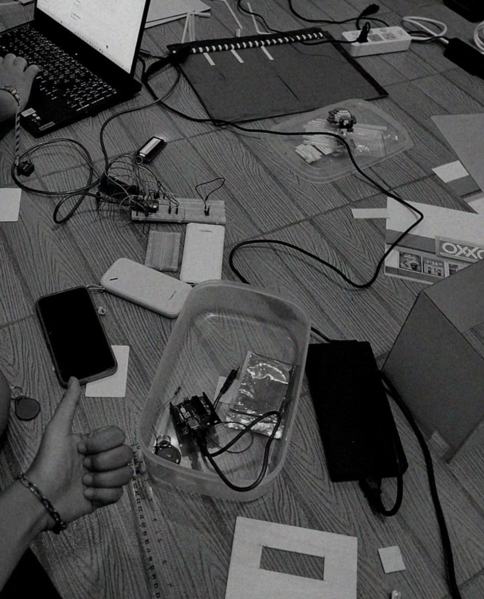 ૮ ˶ˆ はち ˆ˶ ა Ⳋ tweet media