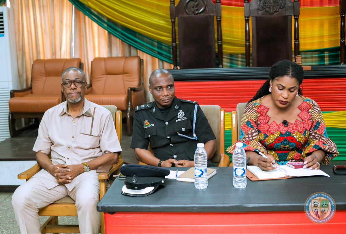 Ebi Bright tweet media