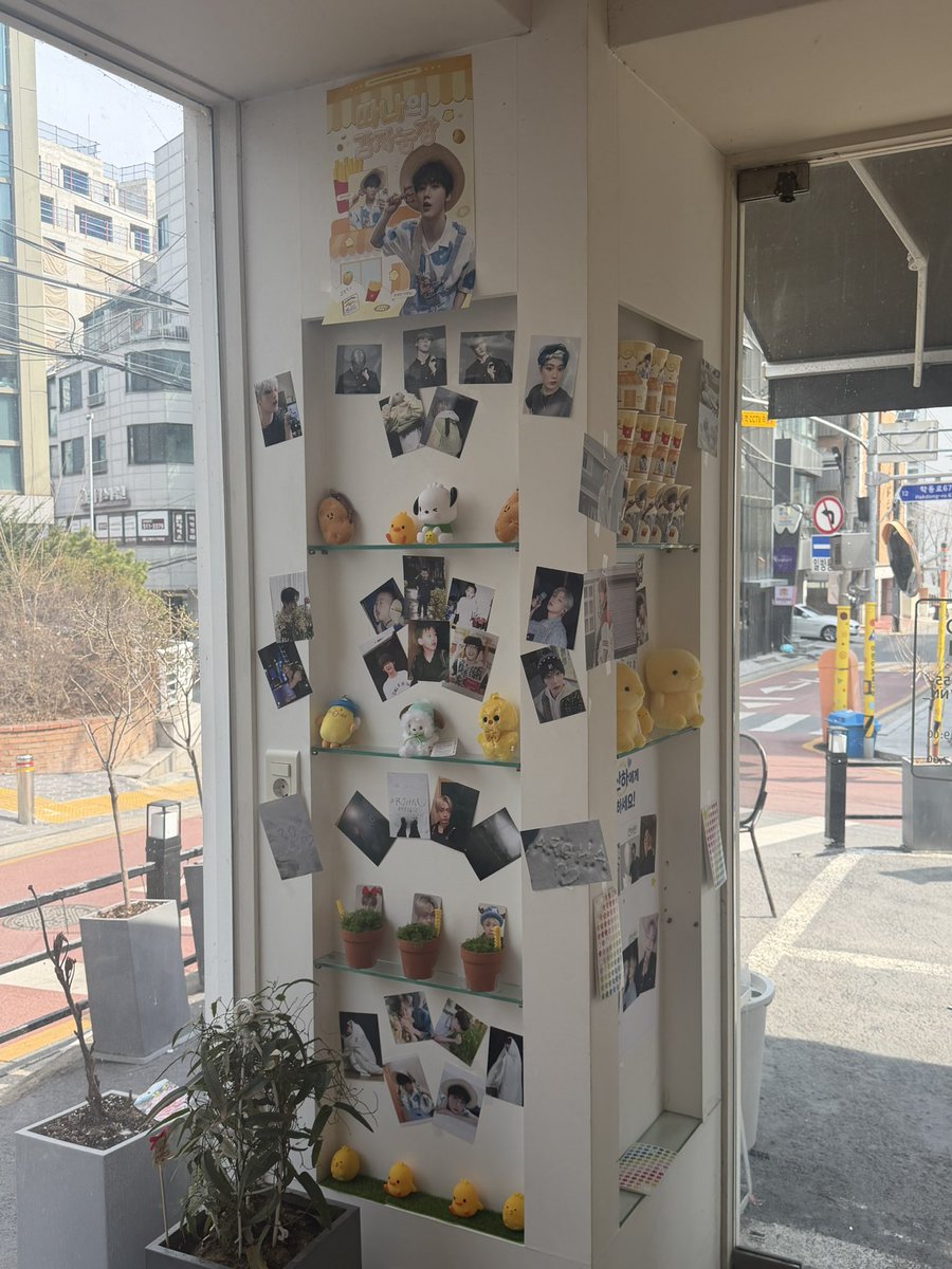 astro6star12's tweet photo. 可愛いさなくんとカムジャ工場がお迎えしてくれました💛
ロハさんにも会えて嬉しかったです✨️
素敵な空間をありがとうございました☺️

#따나랑_감자파티_할사람 
#따나네_감자농장_24시간_영업중
#윤산하  #YOONSANHA https://t.co/HDmCRPjrdc