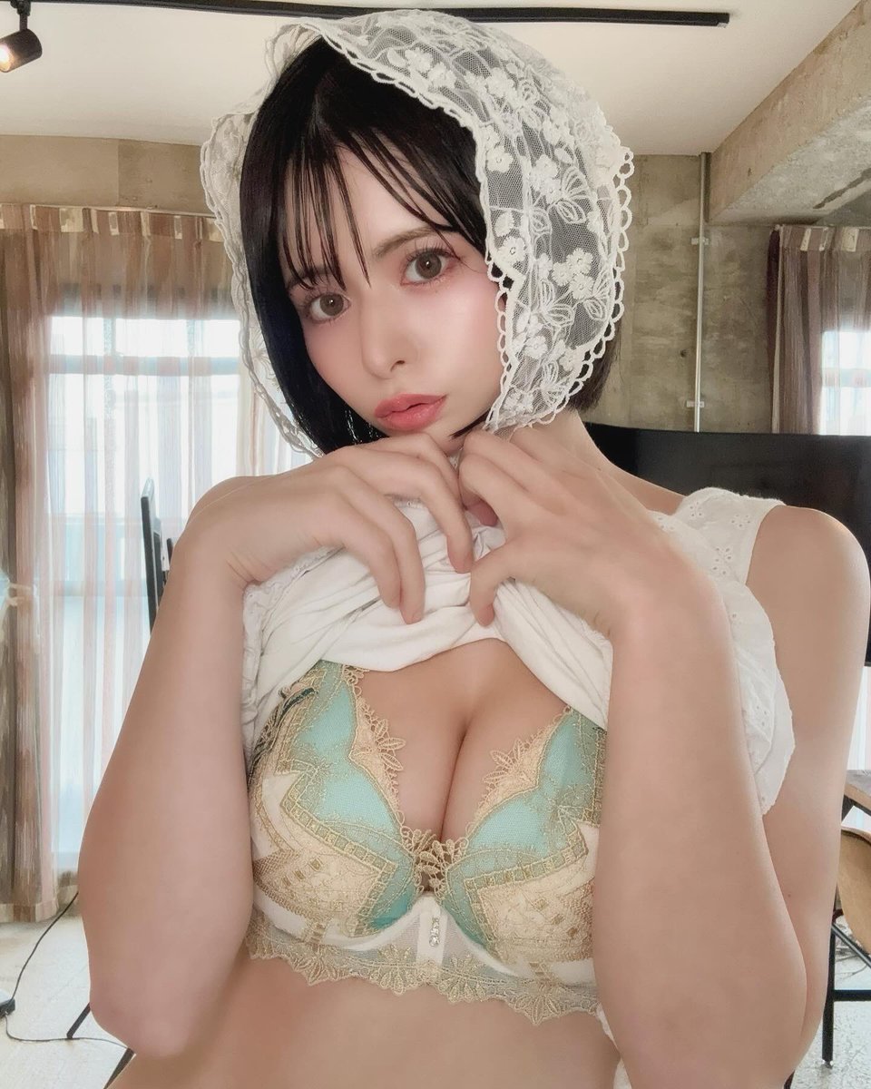 自主企画個人撮影会
📍戸越銀座  

🌸1枠45分16000円

4月5日(2枚目照明あり)
⏰12時～4枠
4月25日(3枚目照明なし)
⏰12時～5枠

予約状況次第で増枠します🐘
一旦明日の12時に希望締め切ります～！
ご予約のDMお待ちしてるｿﾞ～！！！ https://t.co/rLJ1ah4Hpo