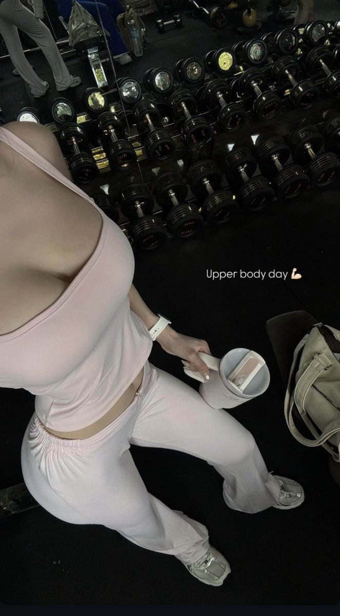 𝘗𝘰𝘰 tweet media