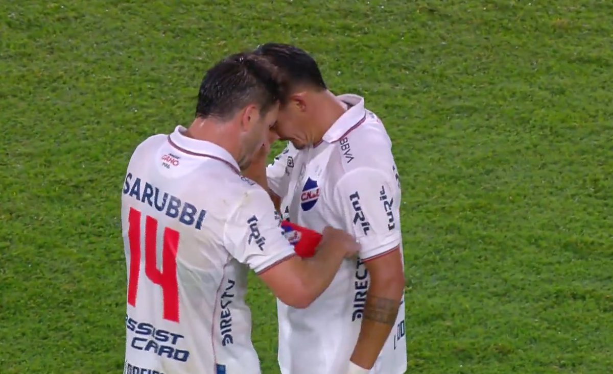 La vida es siempre tricolor tweet media