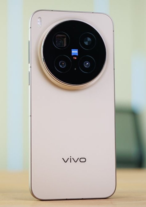 Ayan Ghosh 🦅 tweet media