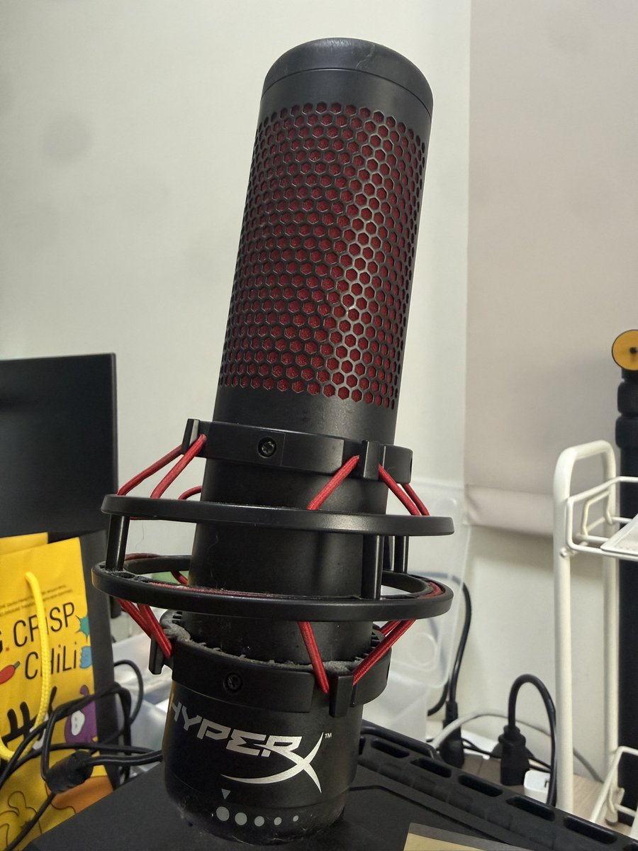 一陞不是醫生 tweet media