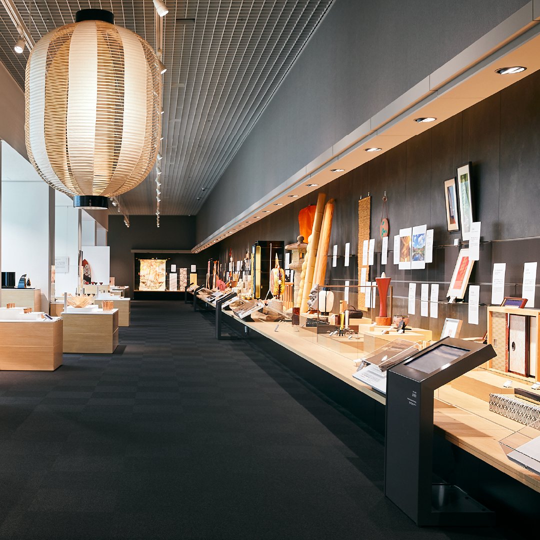 皆さま、こんにちは
京都伝統産業ミュージアムは、本日も10時より開館いたします

✅10-18時｜入館-17時半
✅予約不要

🎫74 CRAFTS EXHIBITION／職人実演
🎫Tradition Meets Today #6
🆓収蔵品展「季節を愉しむ」#19
🆓京乃TANAサテライトギャラリー

本日の職人実演は「京友禅」です✨