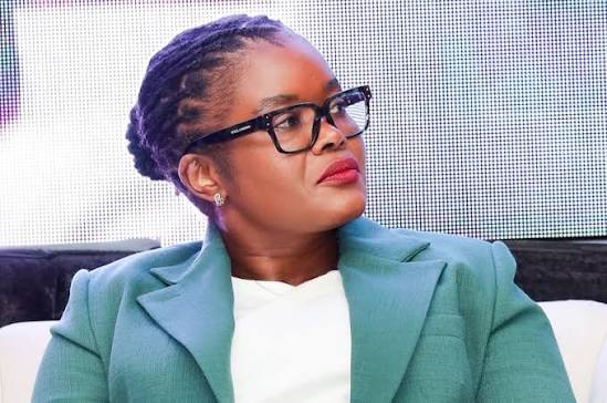 Brettbenraphael's tweet photo. Remember her... She was fired a few weeks back, yes the gum chewing hefer you saw on TV, and now she's back as the Dep Chief Whip of the same party that fired her... Oh with a R2m salary package as well. https://t.co/p2e07NTGk8