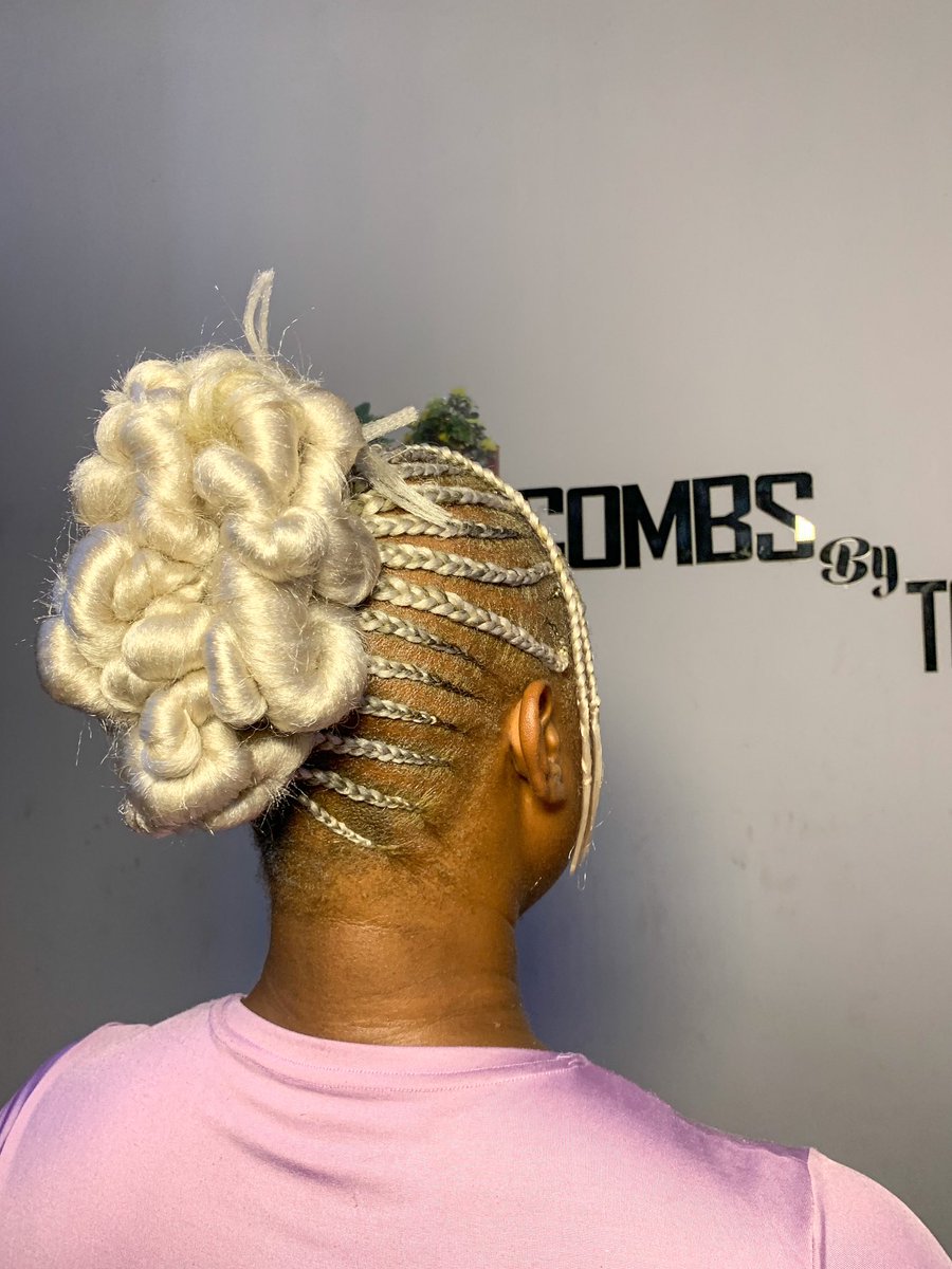 Combsbytolani tweet media