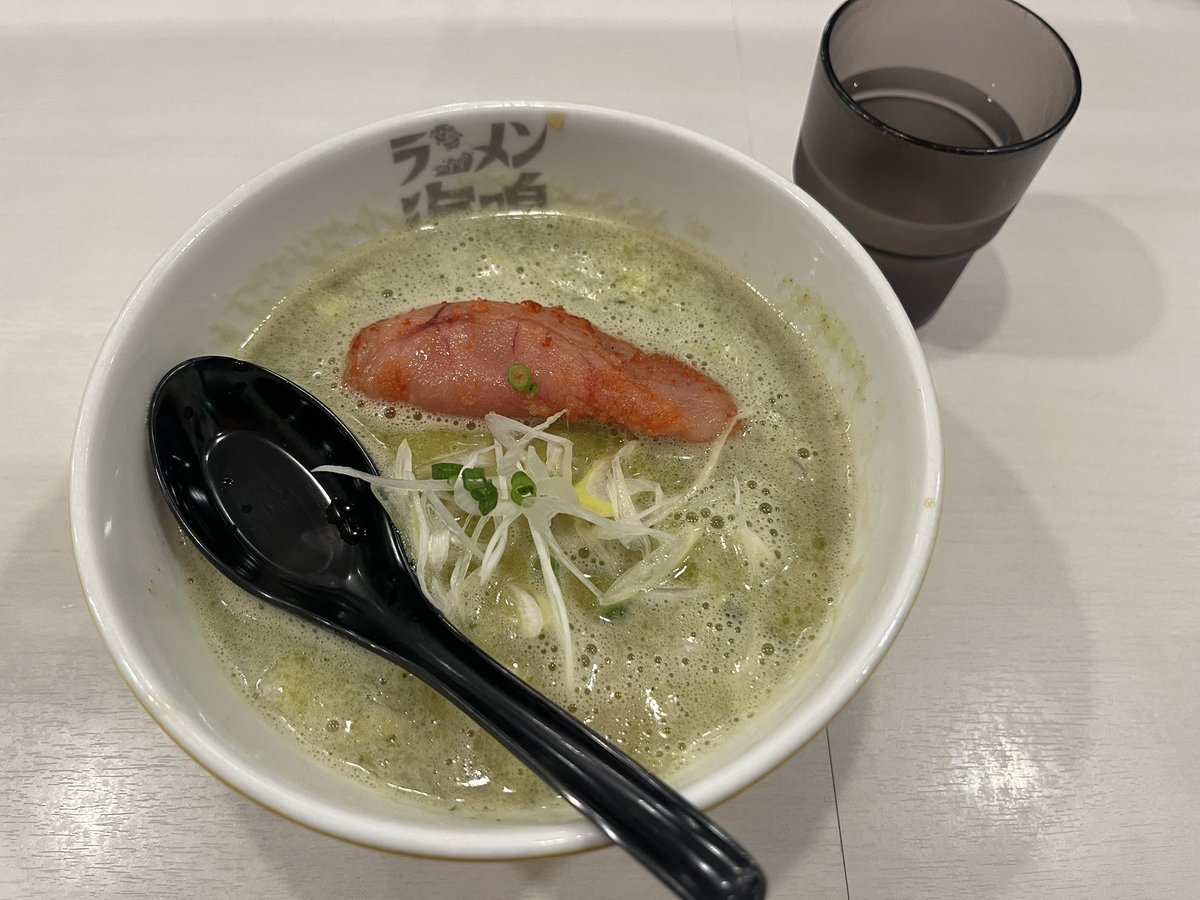 もじじ tweet media
