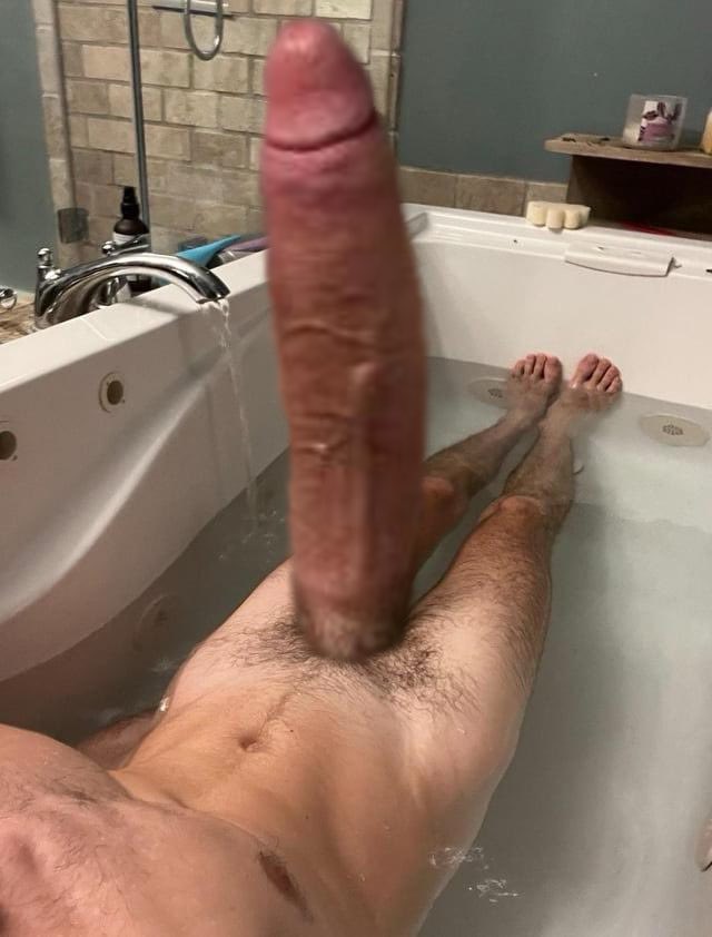 DbiggerD tweet media