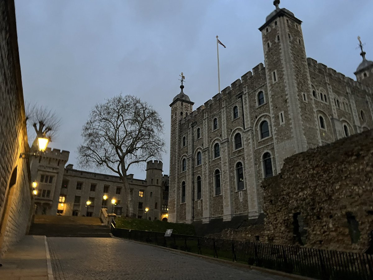 Gilly Robinson tweet media