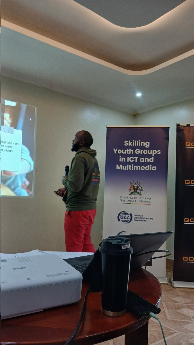 kellystosh3's tweet photo. Not even the heavy downpour could stop us.
We're on for day three of the #ICTMultimediaTraining https://t.co/go9pxEvQ0U