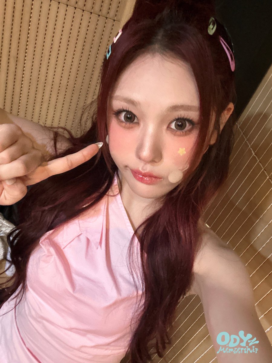 예냥 tweet media