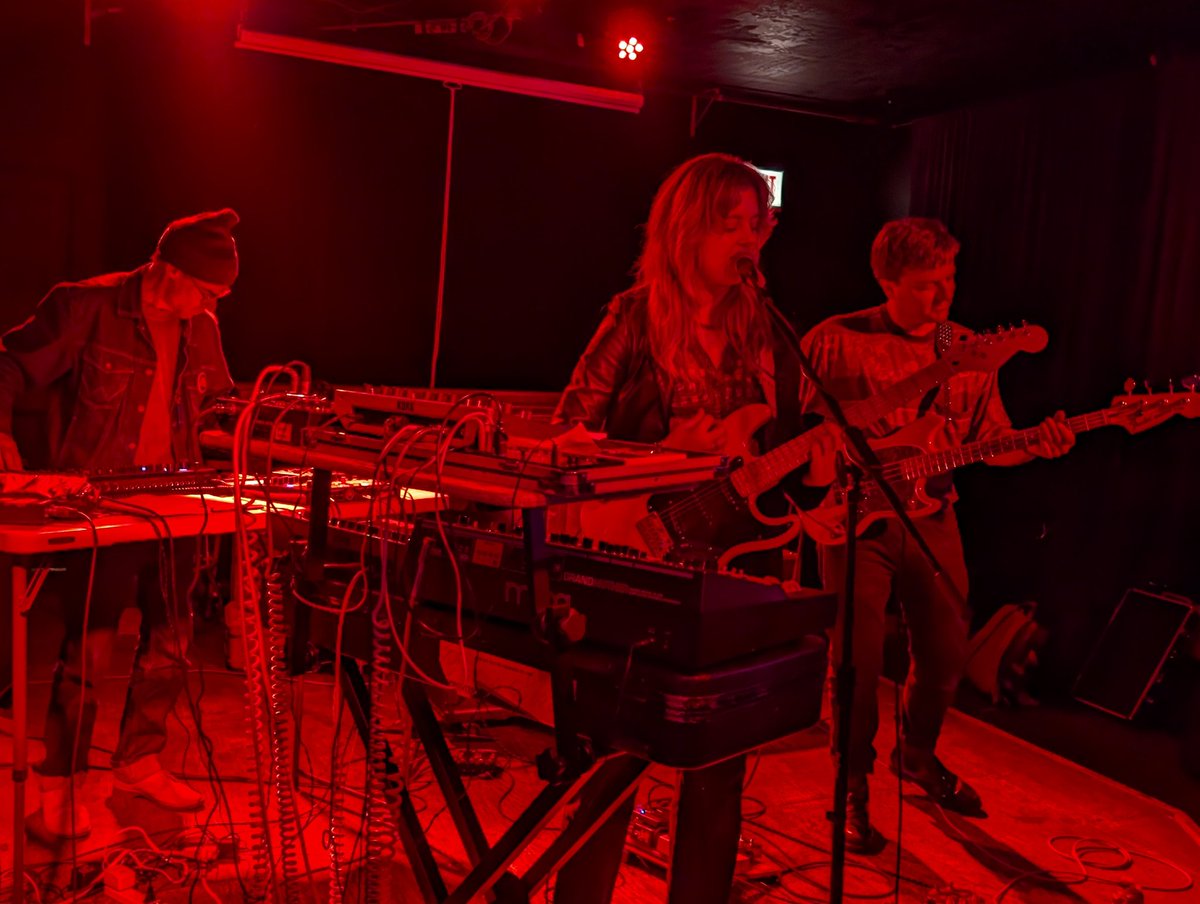 T w i t t e rB e e f tweet media