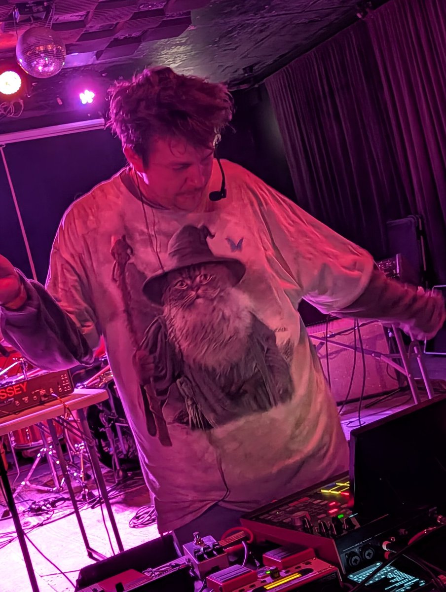 T w i t t e rB e e f tweet media