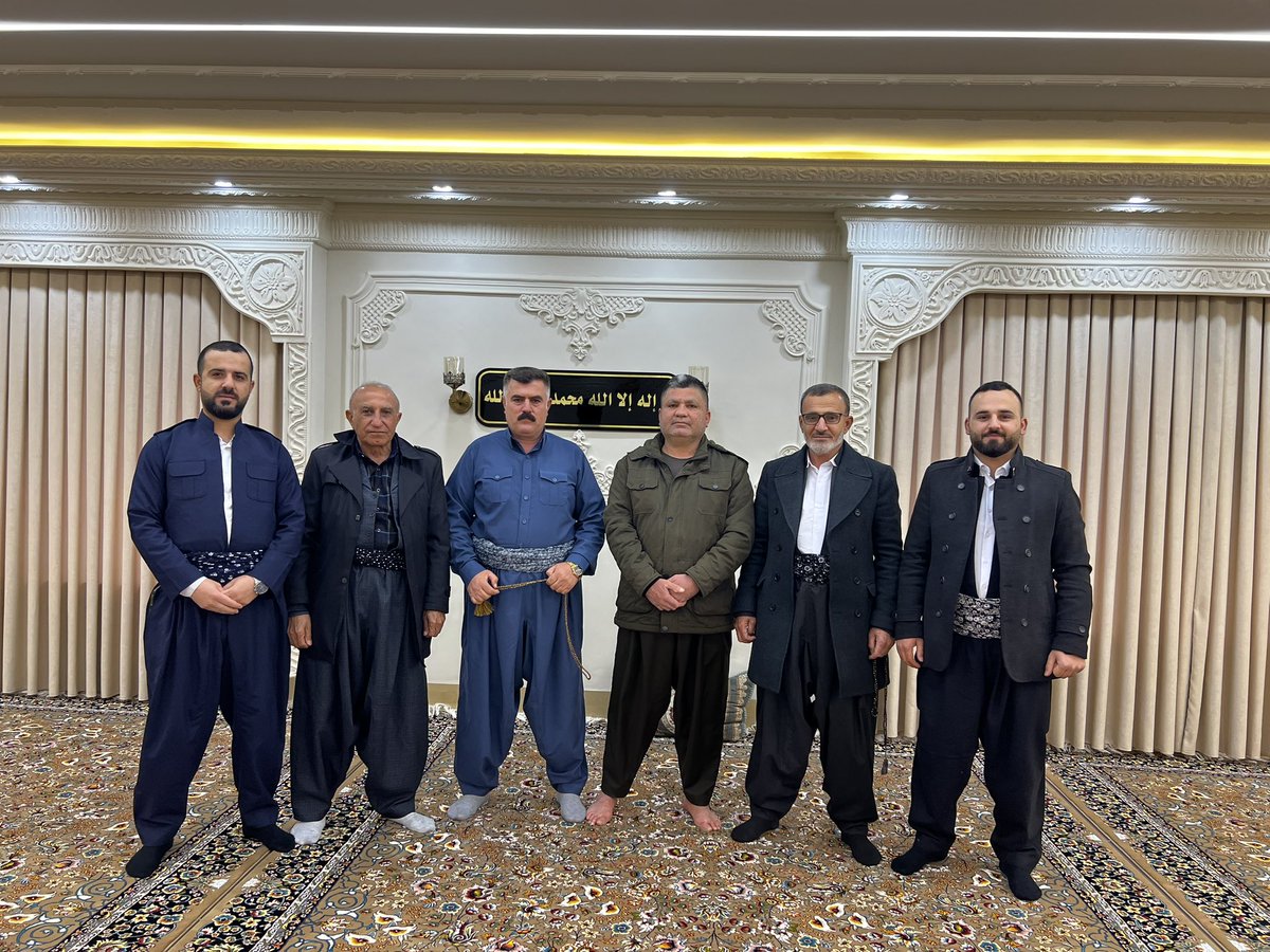 hamatalll's tweet photo. ئێوارەی ئەمڕۆ  پێشوازیم كرد لەم 
كەسایەتیە بەرێز و سەنگینانە
زۆر شەرفمەندبوم بە تەشریف هاتنیان https://t.co/gB4dFVIdt2