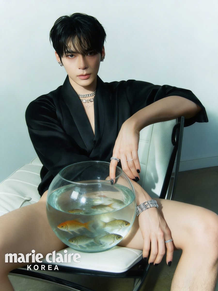 darling__212's tweet photo. 🥵📷 

#성한빈 #SUNGHANBIN #ソンハンビン #ZEROBASEONE #ZB1 #제로베이스원 https://t.co/Uqh3SMGTgL