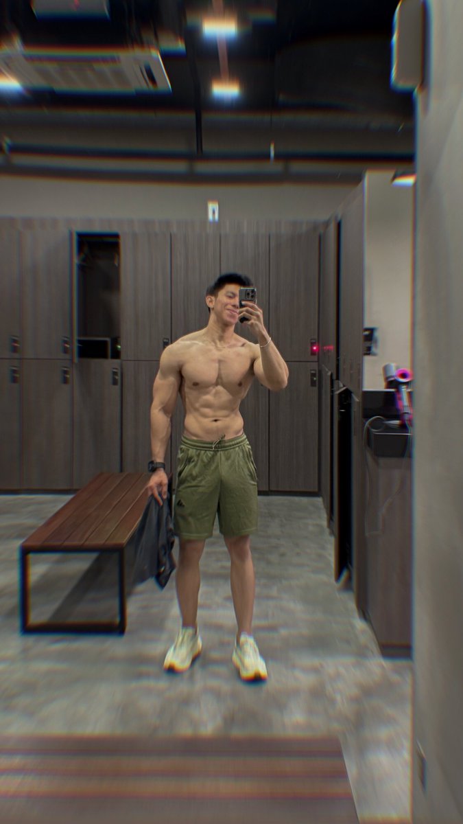 uɐɟɹı ɹɐɥzpɐ tweet media