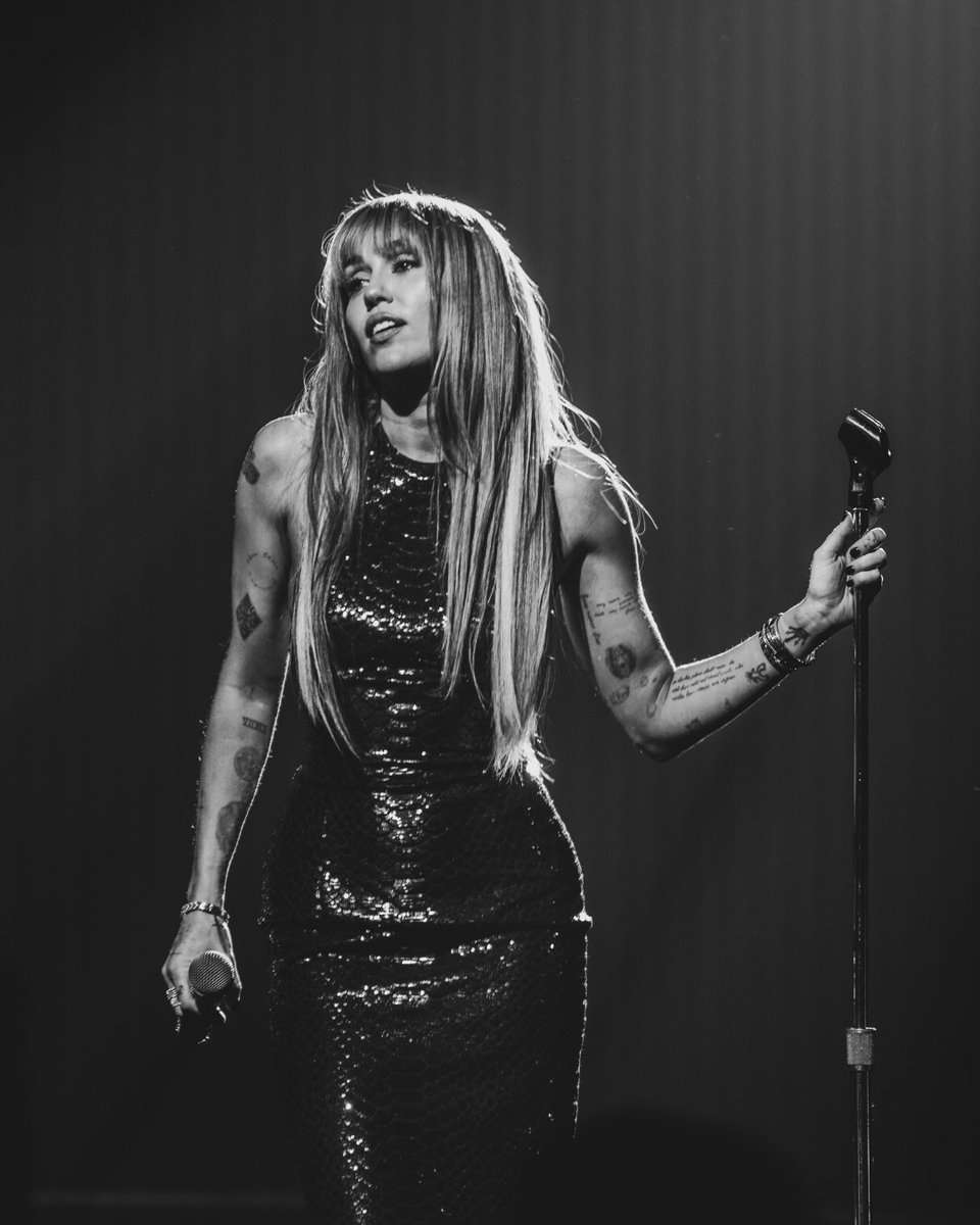 Miley Cyrus Slovakia 🇸🇰 Fan Account tweet media