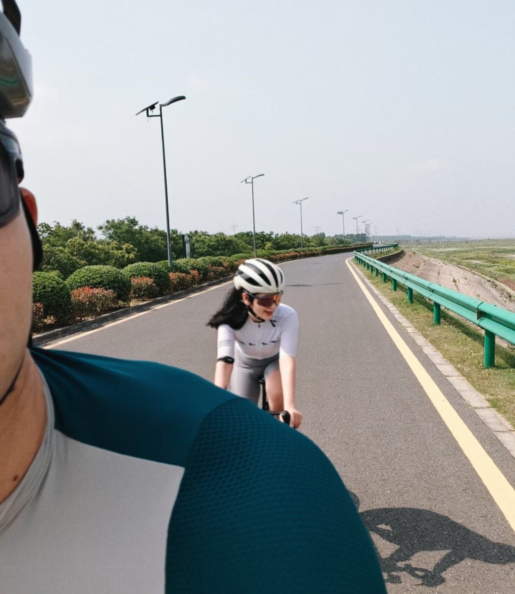 杭州fq tweet media