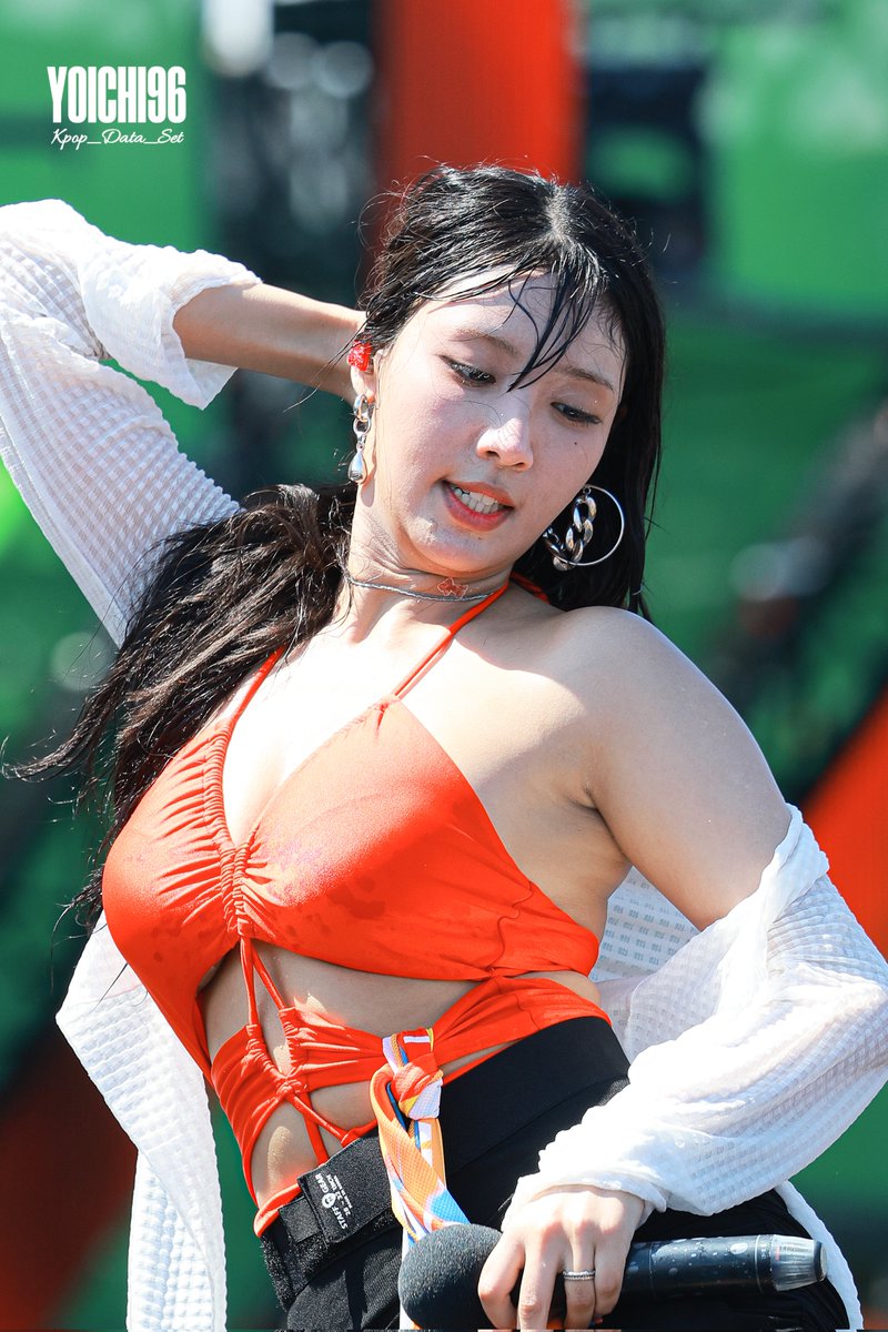 kpop_data_set's tweet photo. 240817 Chowon at Waterbomb Festival Sokcho (2)

Load in 4K | Full Set in Bio

#LIGHTSUM #Chowon #Waterbomb #라잇썸 #초원 #워터밤 https://t.co/s0Axo8qHep