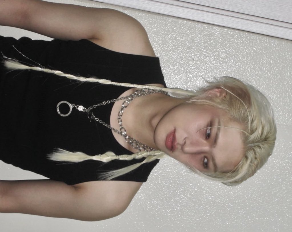 𝚠𝚘𝚕𝚏𝚒𝚎 🎀 tweet media