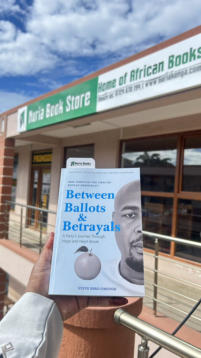 Nuria Books tweet media